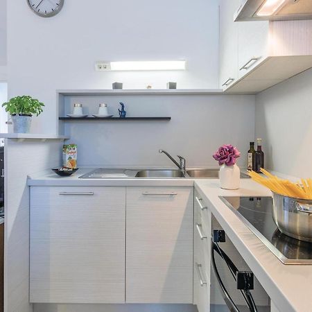 Amazing Apartment In Medulin With Wifi Extérieur photo