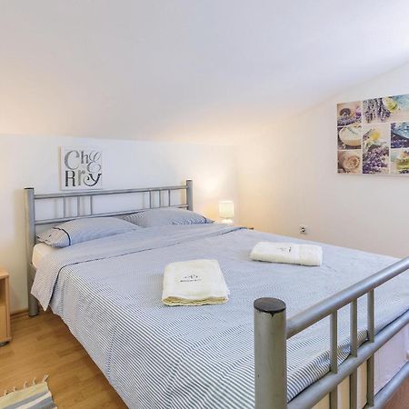 Amazing Apartment In Medulin With Wifi Extérieur photo