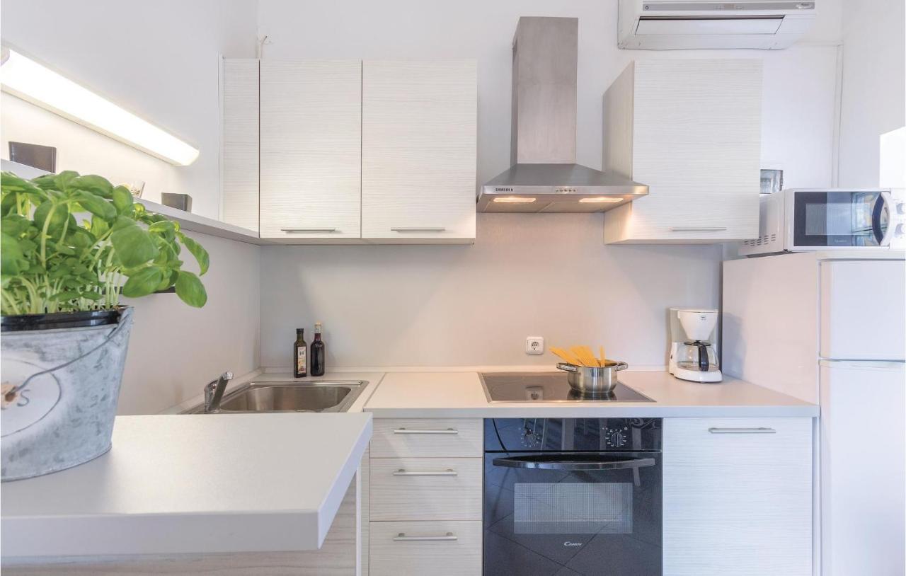 Amazing Apartment In Medulin With Wifi Extérieur photo